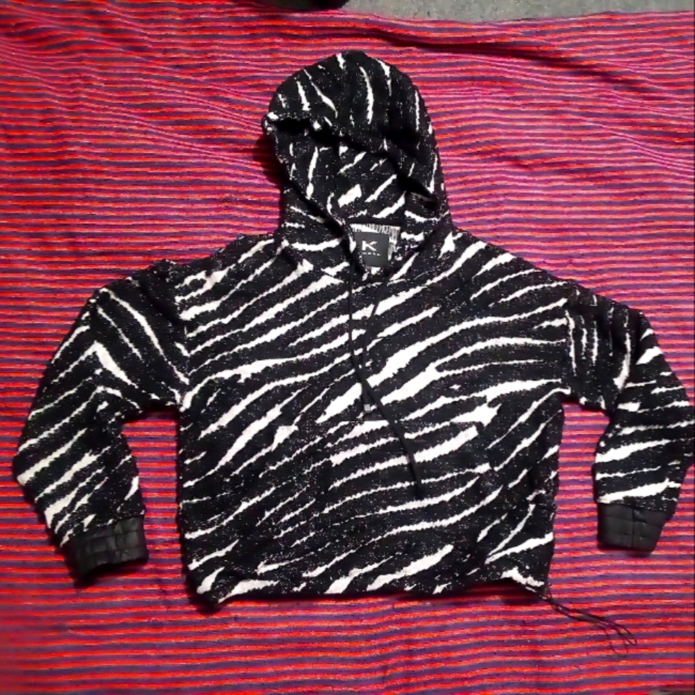 'Koral' cropped cinch hoodie